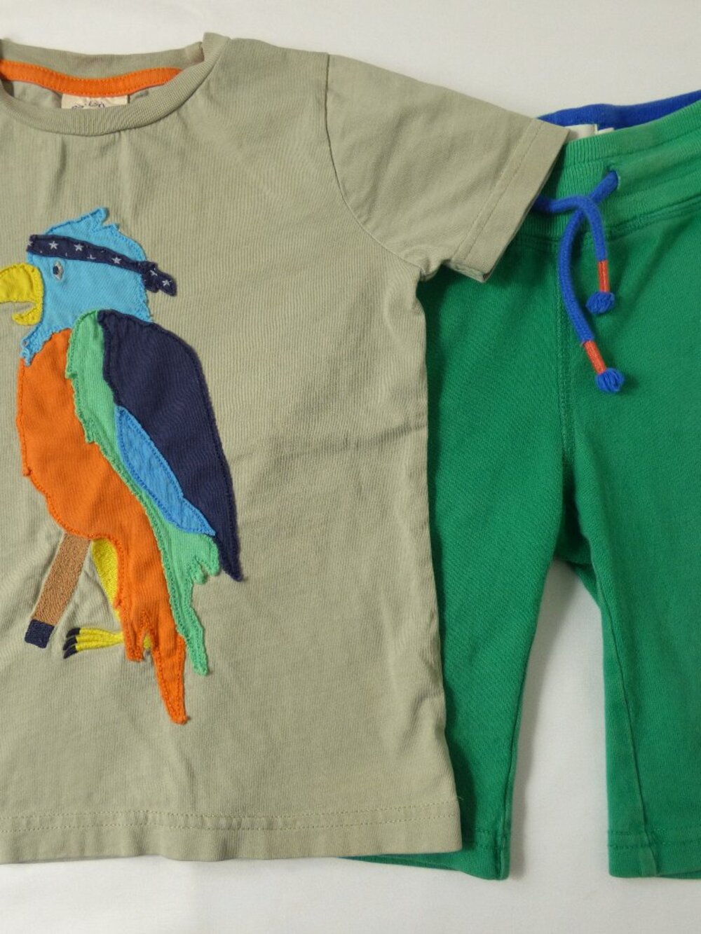 Mini Boden Parrot Applique T-Shirt and Cotton Shorts Set, Size 3 Years